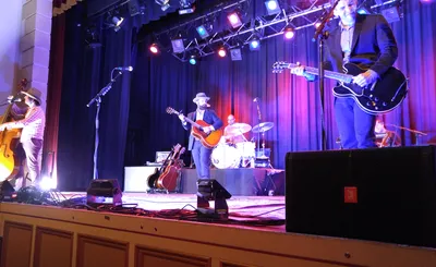 Drew Holcomb