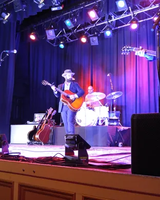 Drew Holcomb